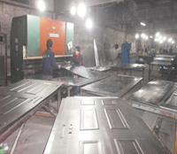 木門(mén)廠貼木皮